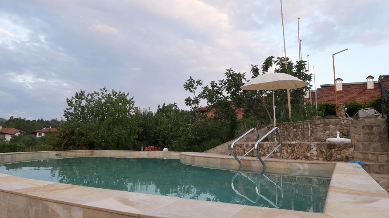 Family Hotel Belvedere Dulgopol Exterior photo