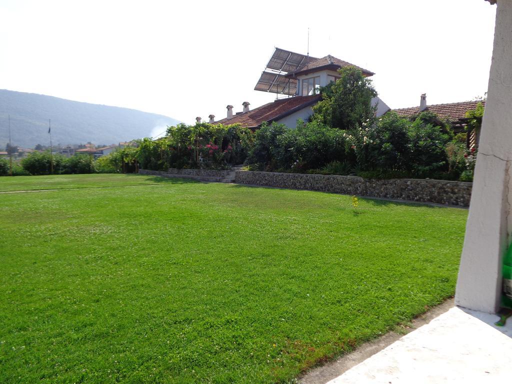 Family Hotel Belvedere Dulgopol Exterior photo