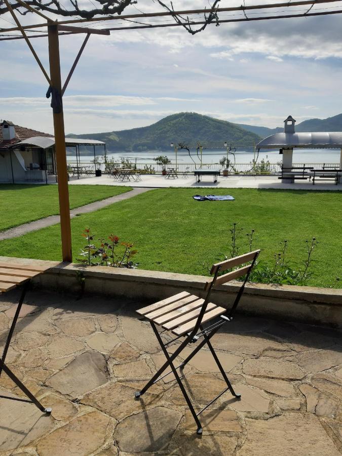 Family Hotel Belvedere Dulgopol Exterior photo